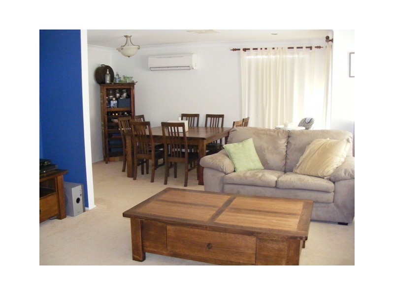7 Evans Parade, Parkes NSW 2870