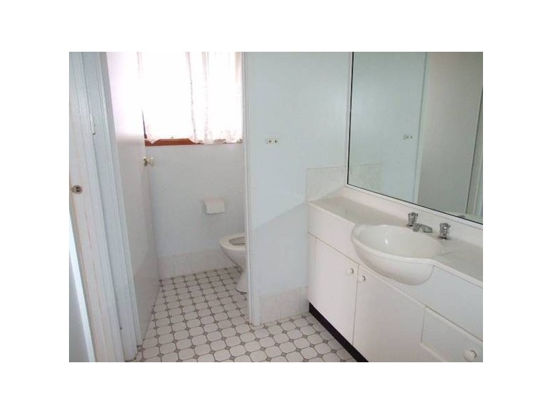 2 Condobolin Road, Parkes NSW 2870