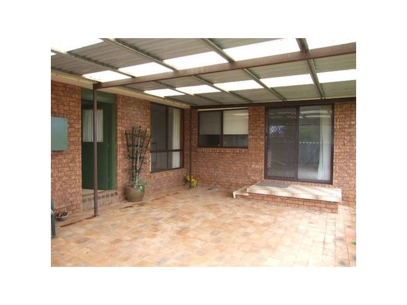 2 Condobolin Road, Parkes NSW 2870