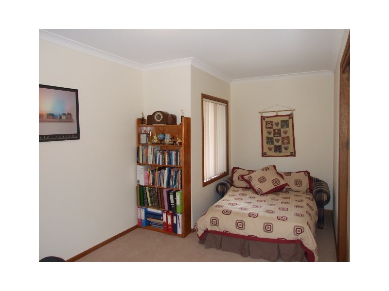 10 Cobden place, Parkes NSW 2870