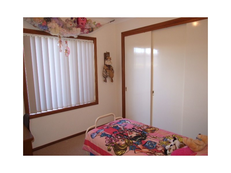 10 Cobden place, Parkes NSW 2870