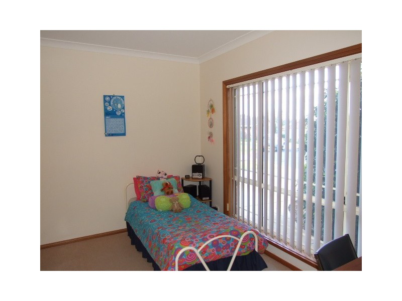 10 Cobden place, Parkes NSW 2870