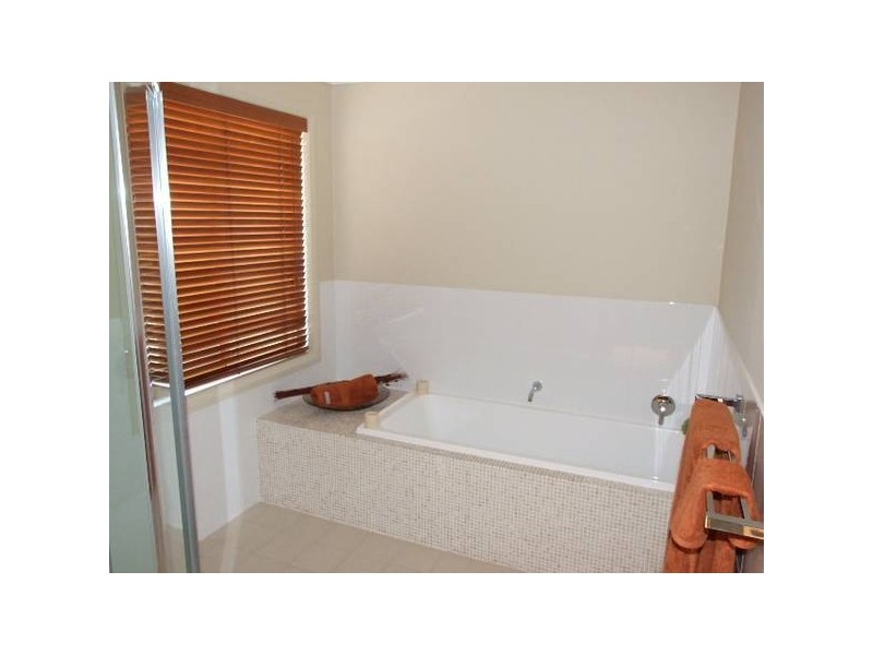 8 Victoria Street, Parkes NSW 2870
