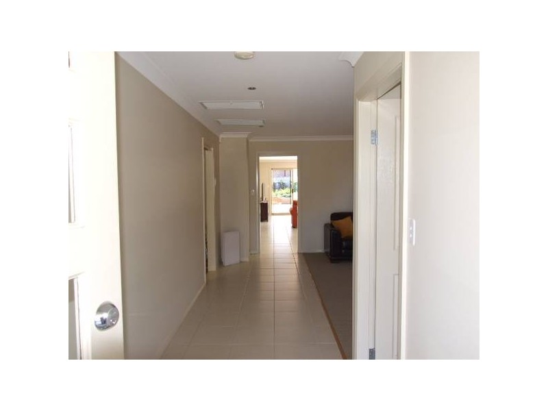 8 Victoria Street, Parkes NSW 2870