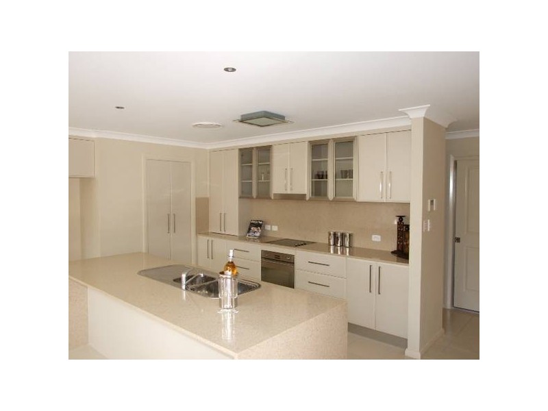 8 Victoria Street, Parkes NSW 2870