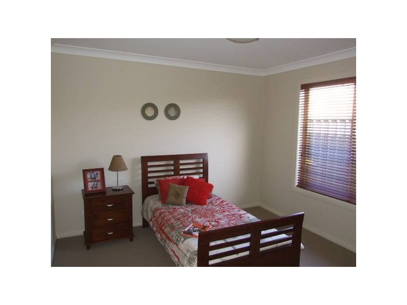 8 Victoria Street, Parkes NSW 2870