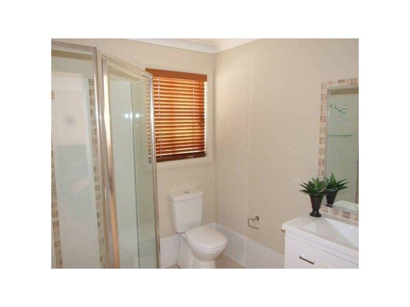 8 Victoria Street, Parkes NSW 2870