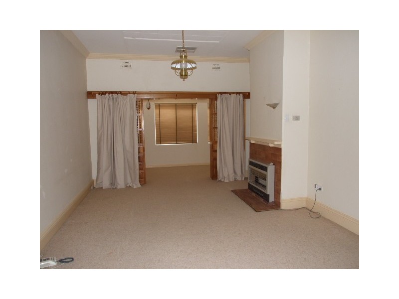 23 Gap Street, Parkes NSW 2870