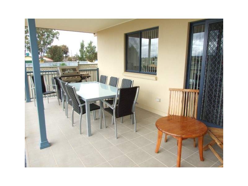 36 Best Street, Parkes NSW 2870