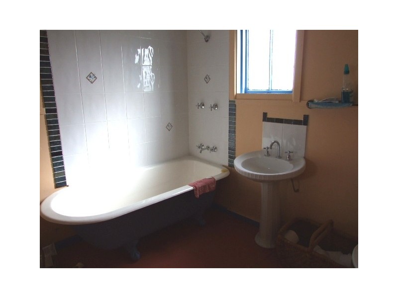 51 Howard Street, Peak Hill NSW 2869