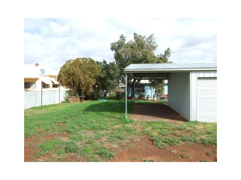 51 Howard Street, Peak Hill NSW 2869