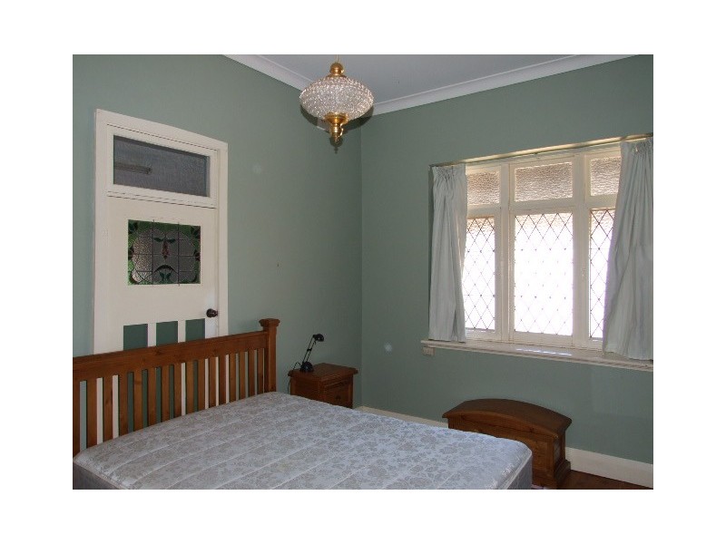 56 Orange Street, Parkes NSW 2870