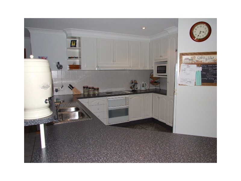 10 Christina Close, Parkes NSW 2870