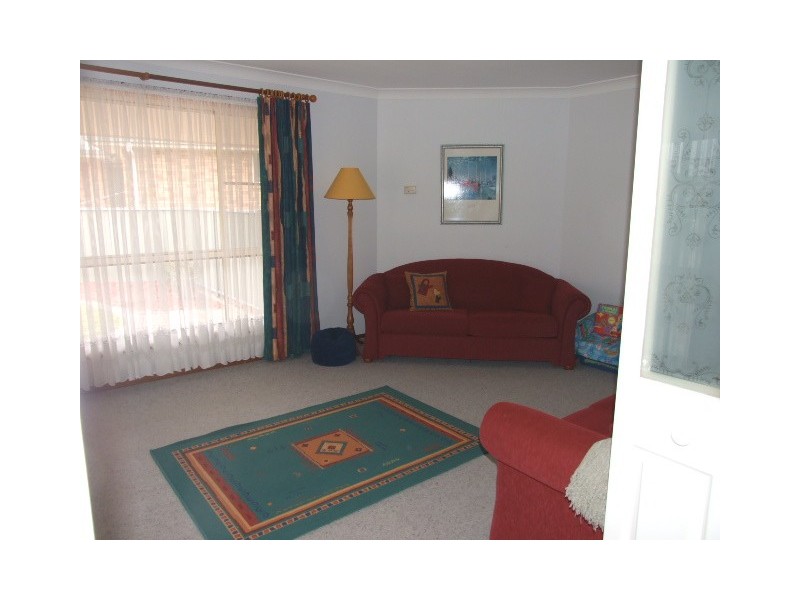 10 Christina Close, Parkes NSW 2870