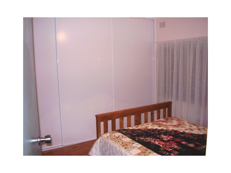 12 Armstrong Street, Parkes NSW 2870