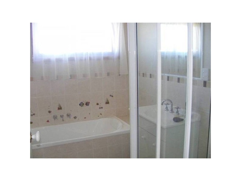 120 Boori Street, Peak Hill NSW 2869