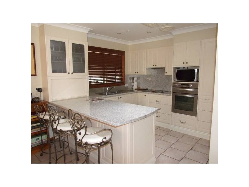 83 High Street, Parkes NSW 2870