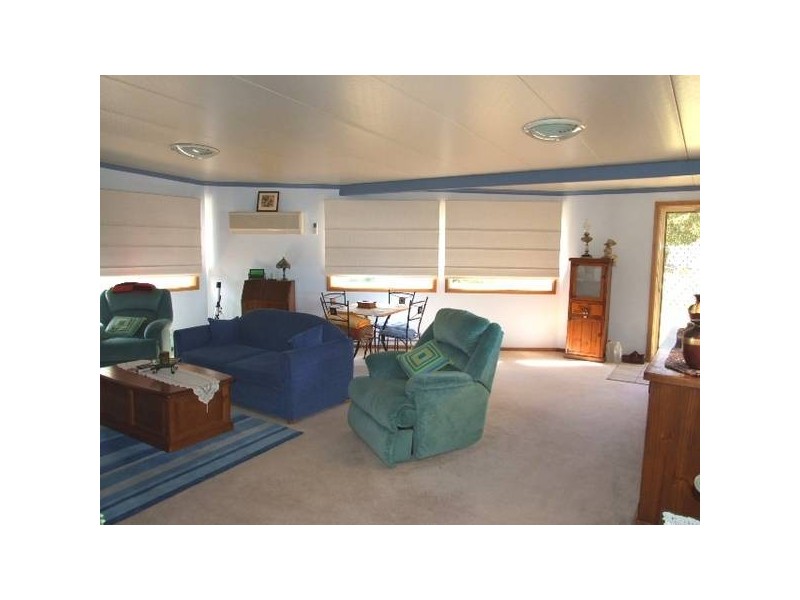 83 High Street, Parkes NSW 2870