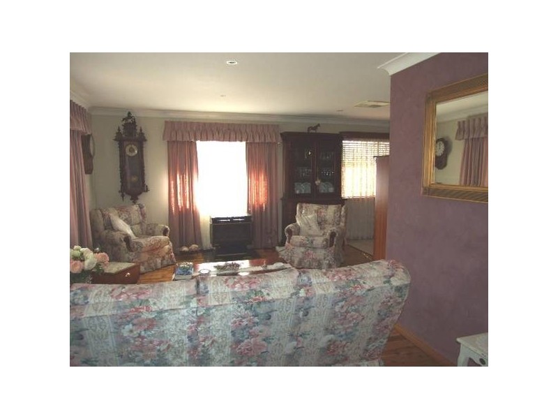 83 High Street, Parkes NSW 2870