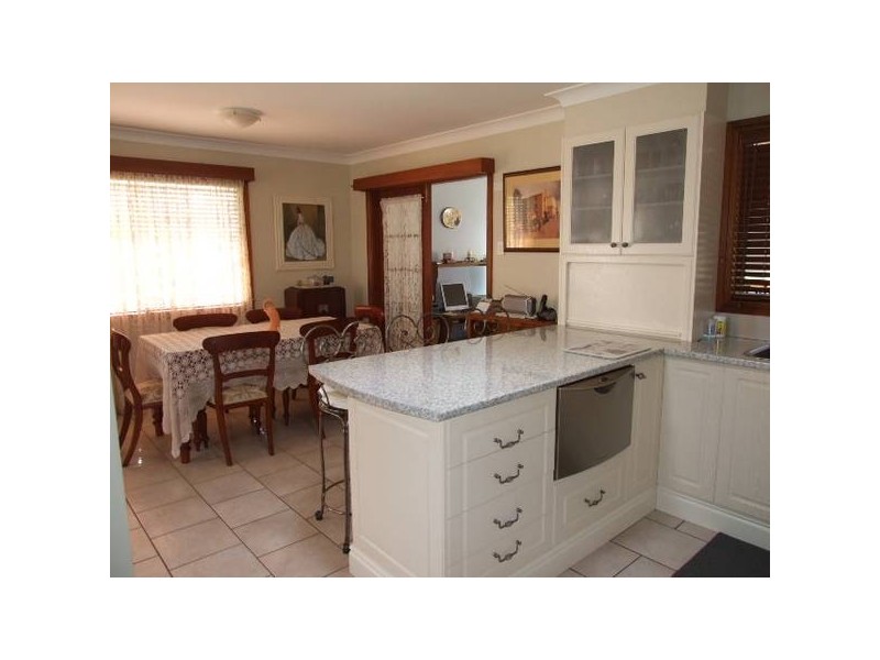 83 High Street, Parkes NSW 2870
