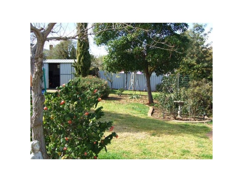 83 High Street, Parkes NSW 2870