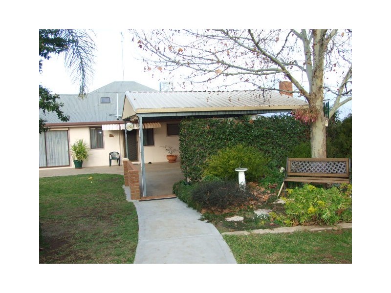 6 Coleman Road, Parkes NSW 2870