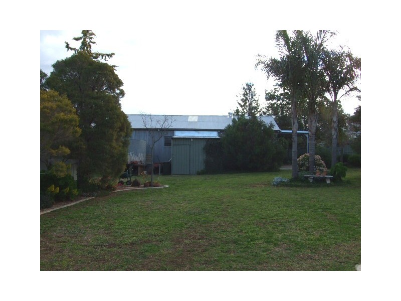 6 Coleman Road, Parkes NSW 2870