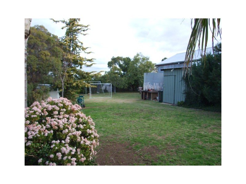 6 Coleman Road, Parkes NSW 2870