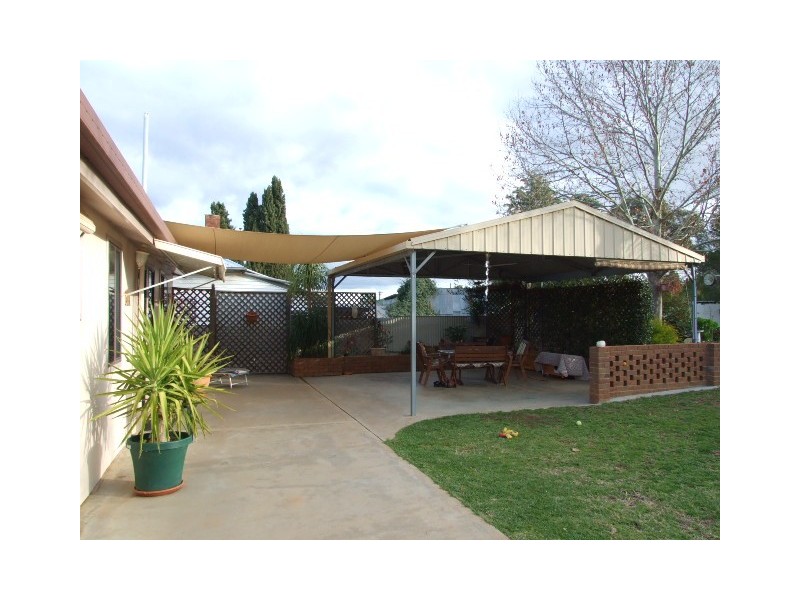 6 Coleman Road, Parkes NSW 2870