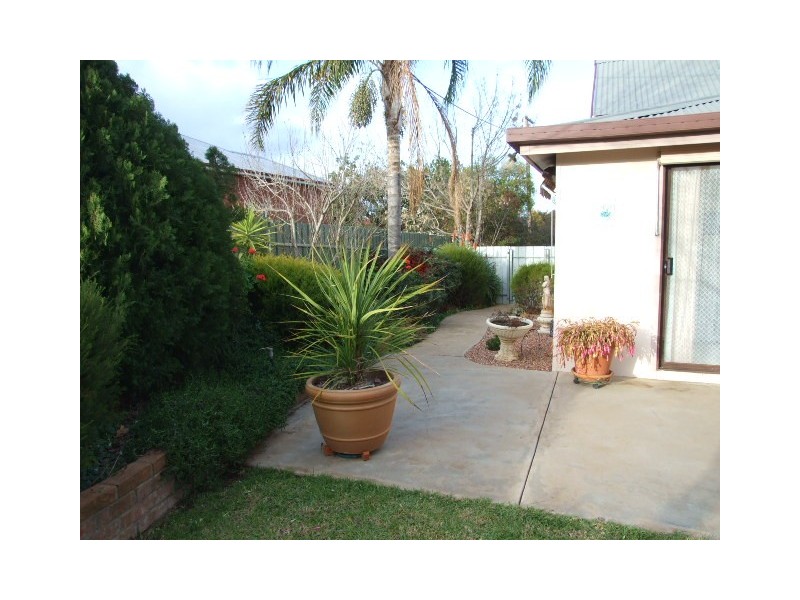 6 Coleman Road, Parkes NSW 2870