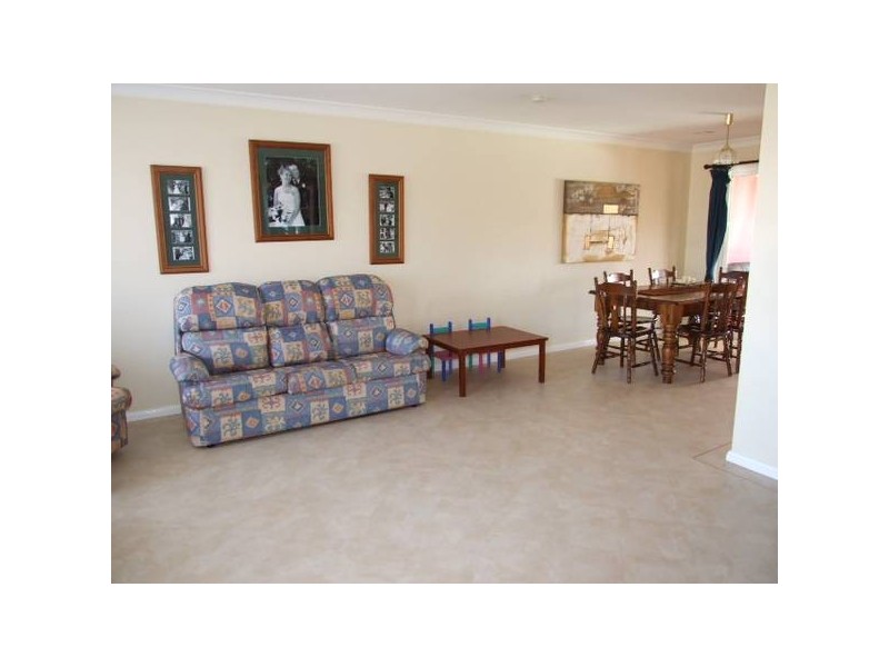 6 Carinya Street, Parkes NSW 2870
