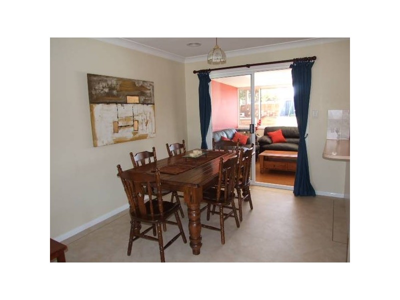 6 Carinya Street, Parkes NSW 2870