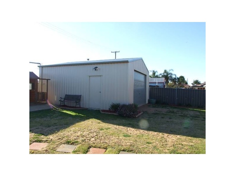 6 Carinya Street, Parkes NSW 2870