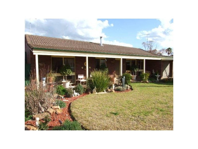29 Webb Street, Parkes NSW 2870
