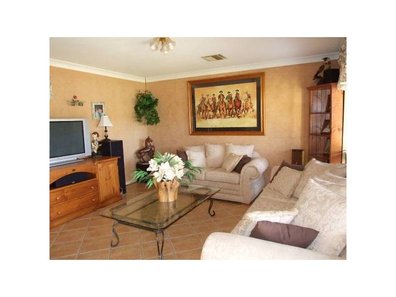 29 Webb Street, Parkes NSW 2870