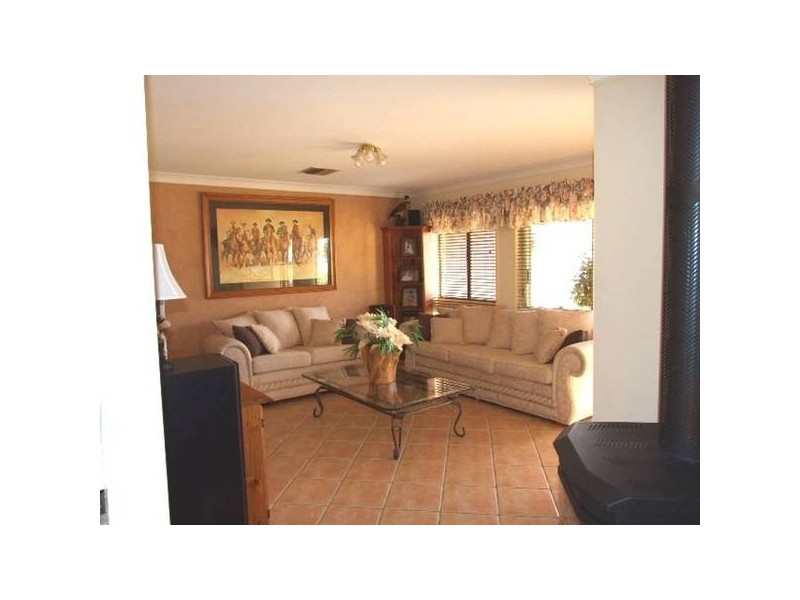 29 Webb Street, Parkes NSW 2870