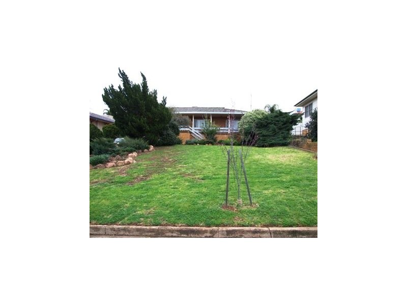 36 Mengarvie Road, Parkes NSW 2870
