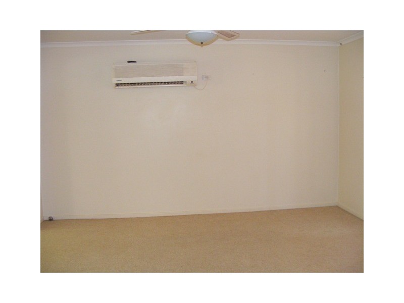 6 Guillan Place, Parkes NSW 2870