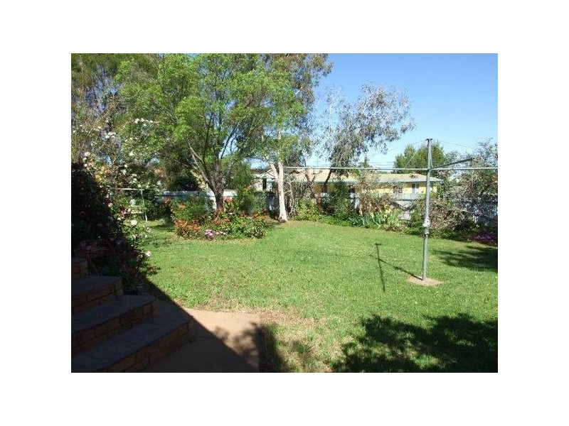 13 Want Street, Parkes NSW 2870