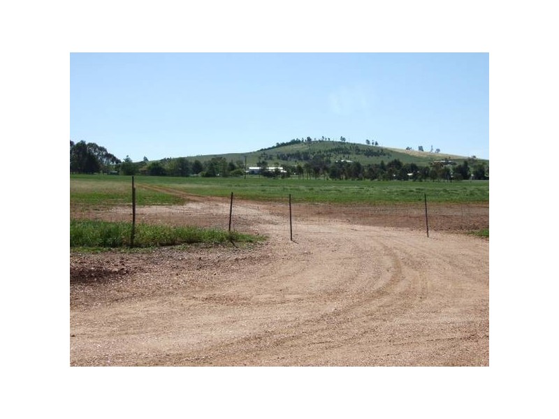 139 Tanks Lane, Parkes NSW 2870