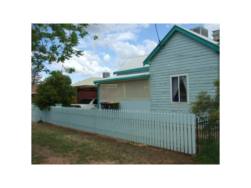 55 Cecile Street, Parkes NSW 2870