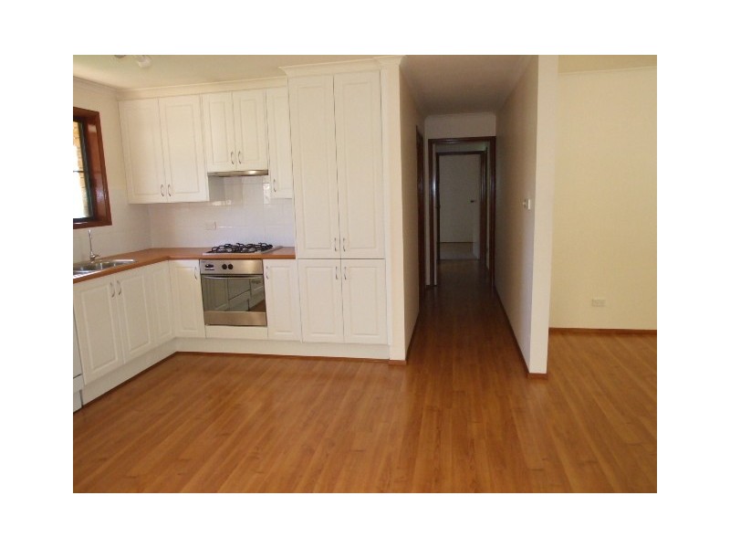 8 Werona Place, Parkes NSW 2870