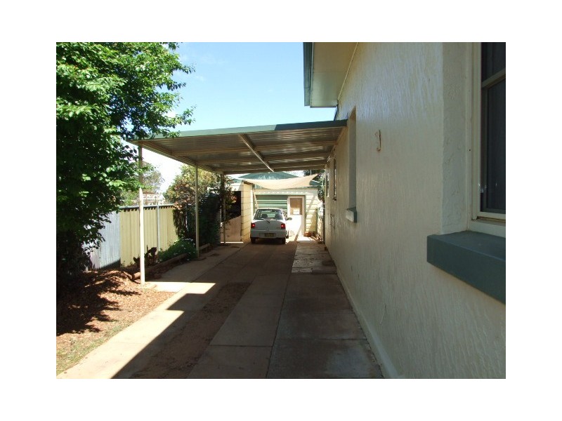 64 High Street, Parkes NSW 2870