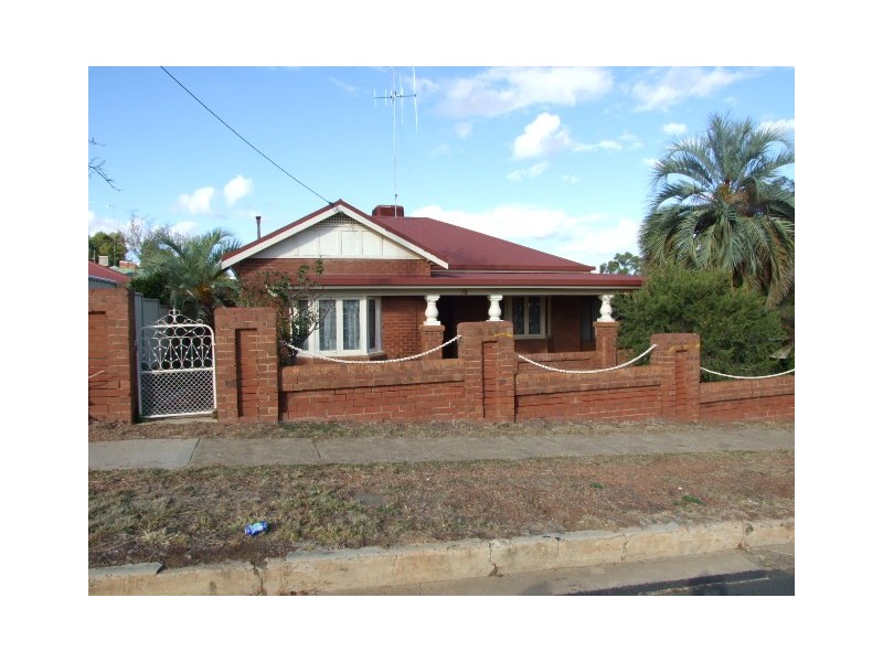 15 Bushman Street, Parkes NSW 2870