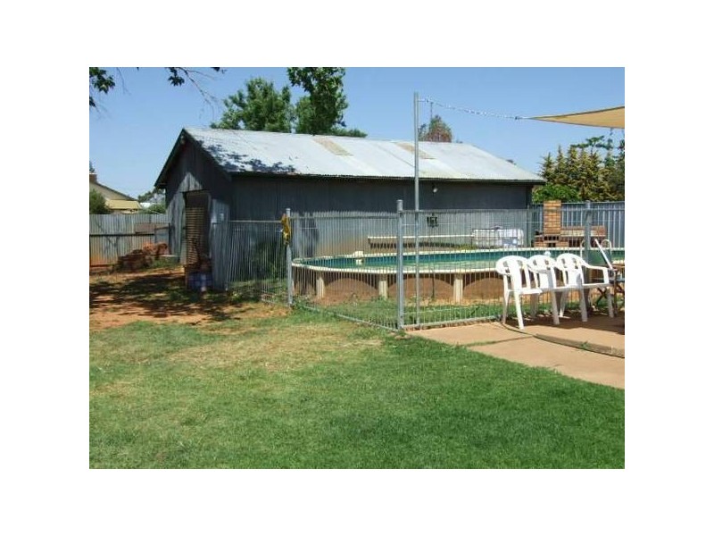 37 Close Street, Parkes NSW 2870