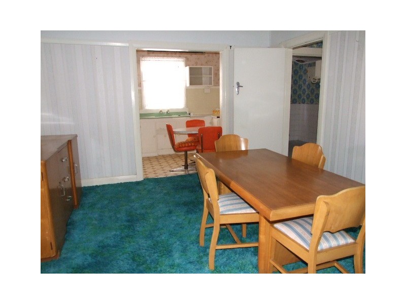1 Armstrong Street, Parkes NSW 2870