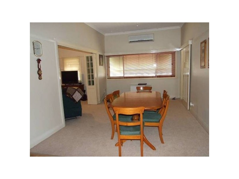 38 Bushman Street, Parkes NSW 2870