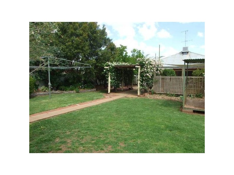 38 Bushman Street, Parkes NSW 2870