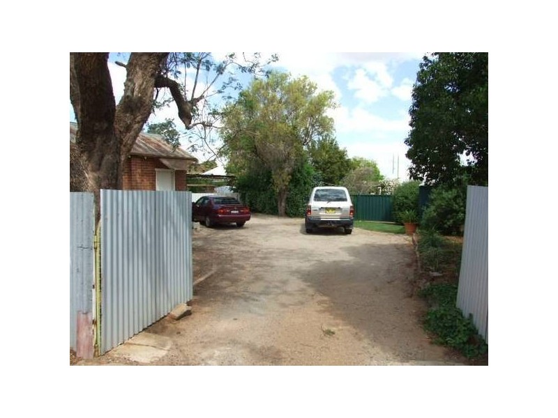 38 Bushman Street, Parkes NSW 2870