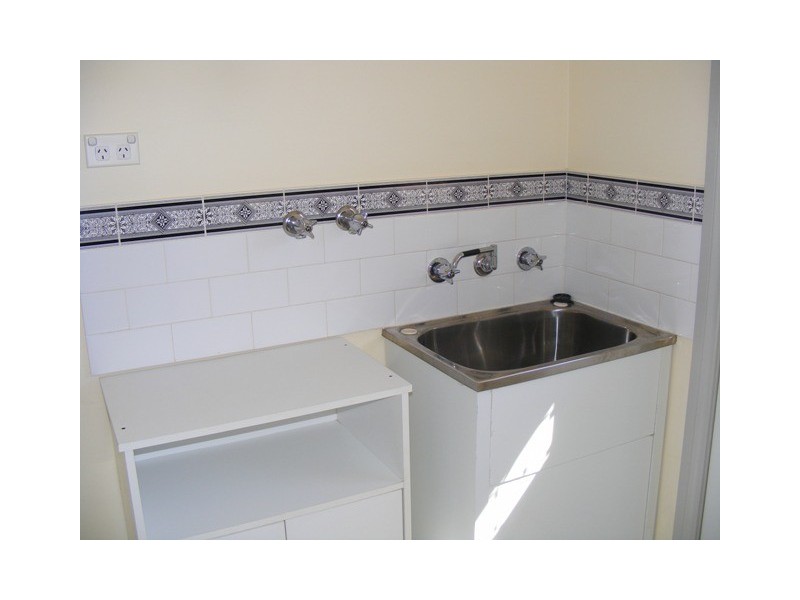 18 Thomas Tom Cres, Parkes NSW 2870